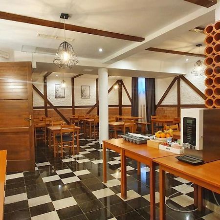 Aparthotel Zaton ซาตอน ภายนอก รูปภาพ