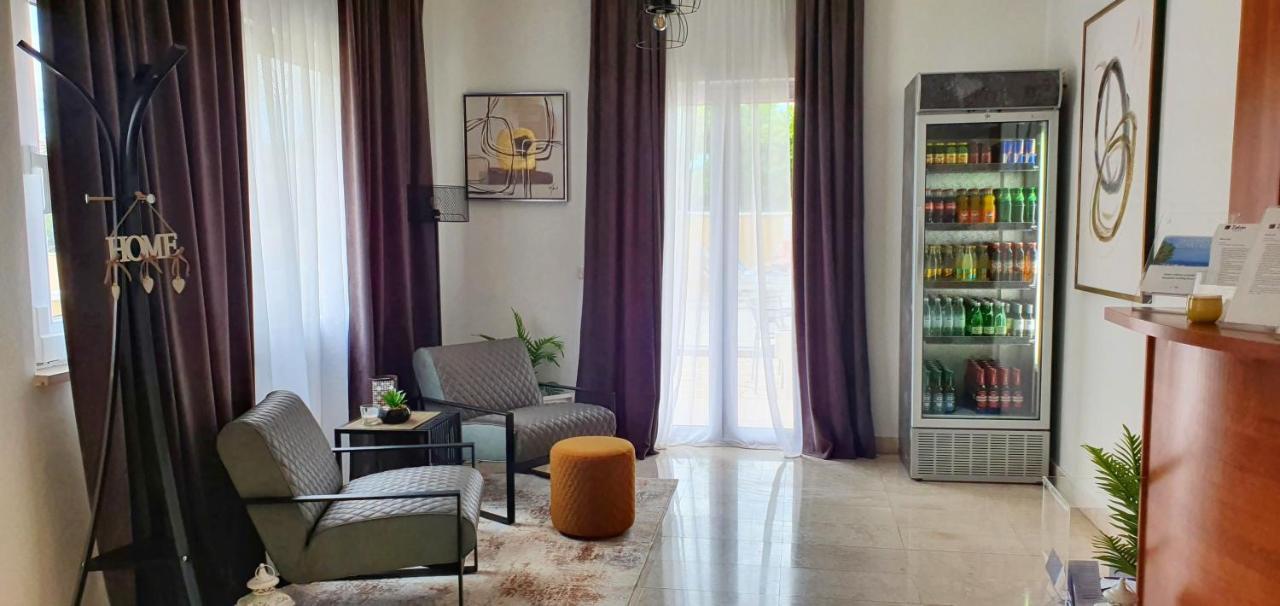 Aparthotel Zaton ซาตอน ภายนอก รูปภาพ