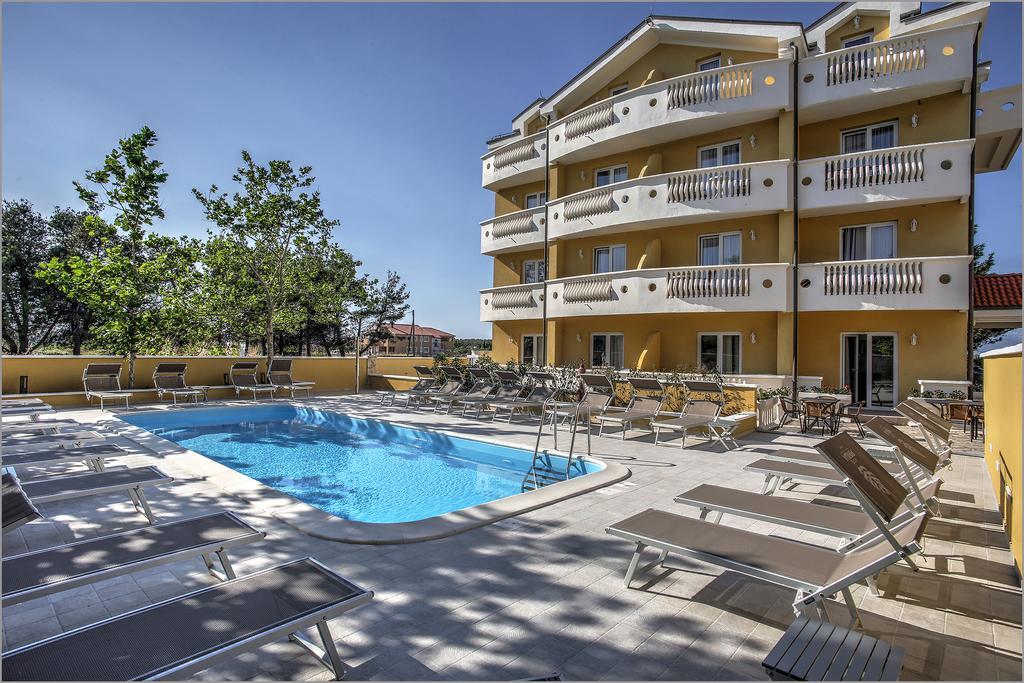 Aparthotel Zaton ซาตอน ภายนอก รูปภาพ
