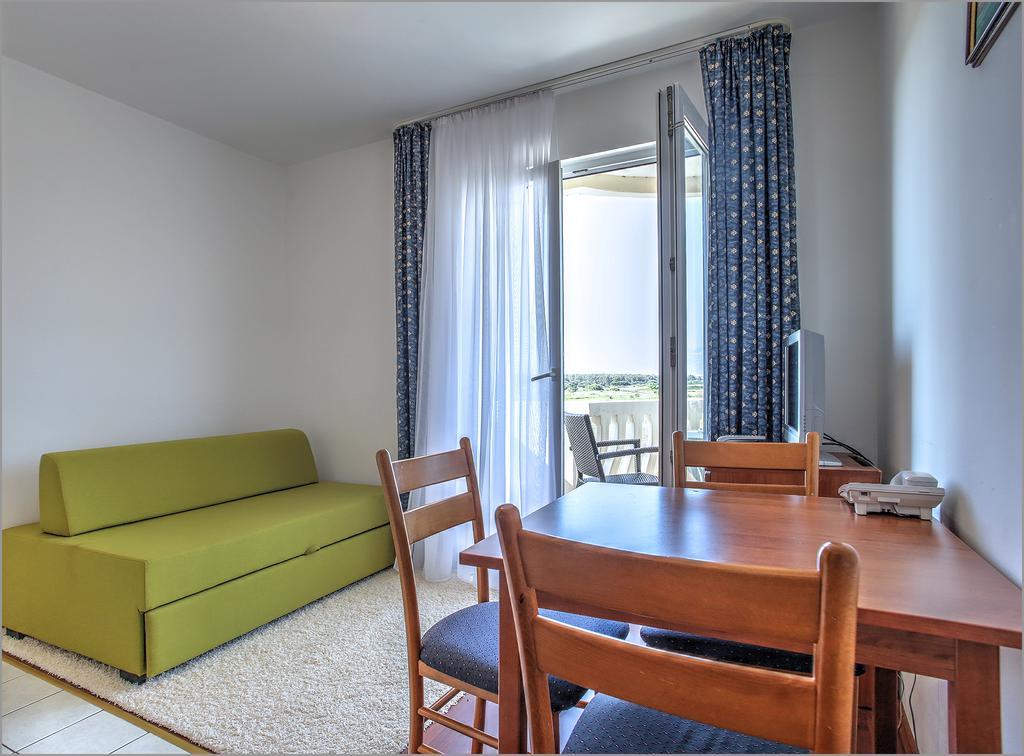 Aparthotel Zaton ซาตอน ภายนอก รูปภาพ