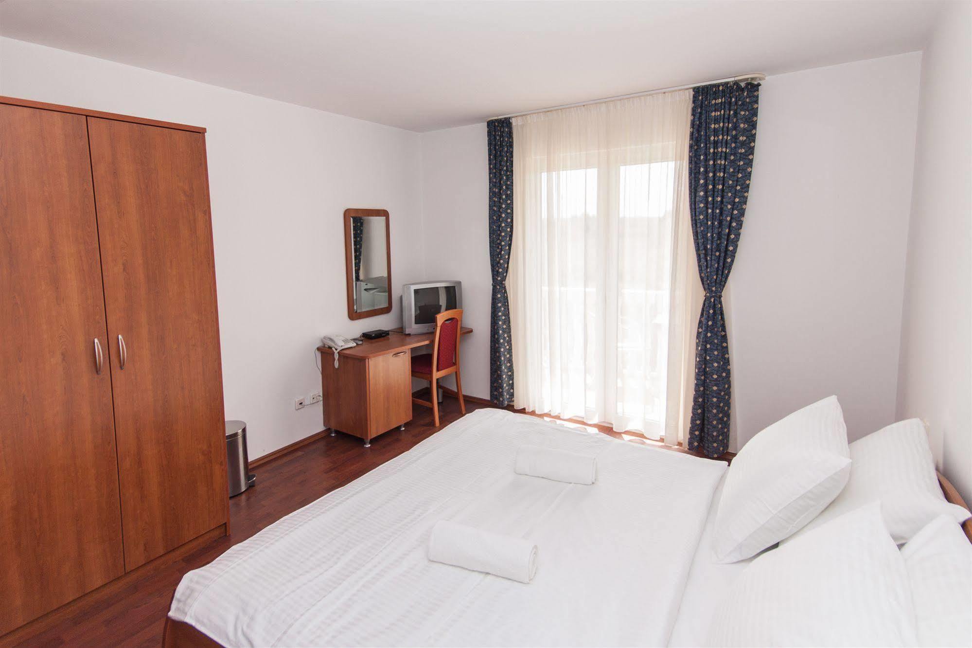 Aparthotel Zaton ซาตอน ภายนอก รูปภาพ