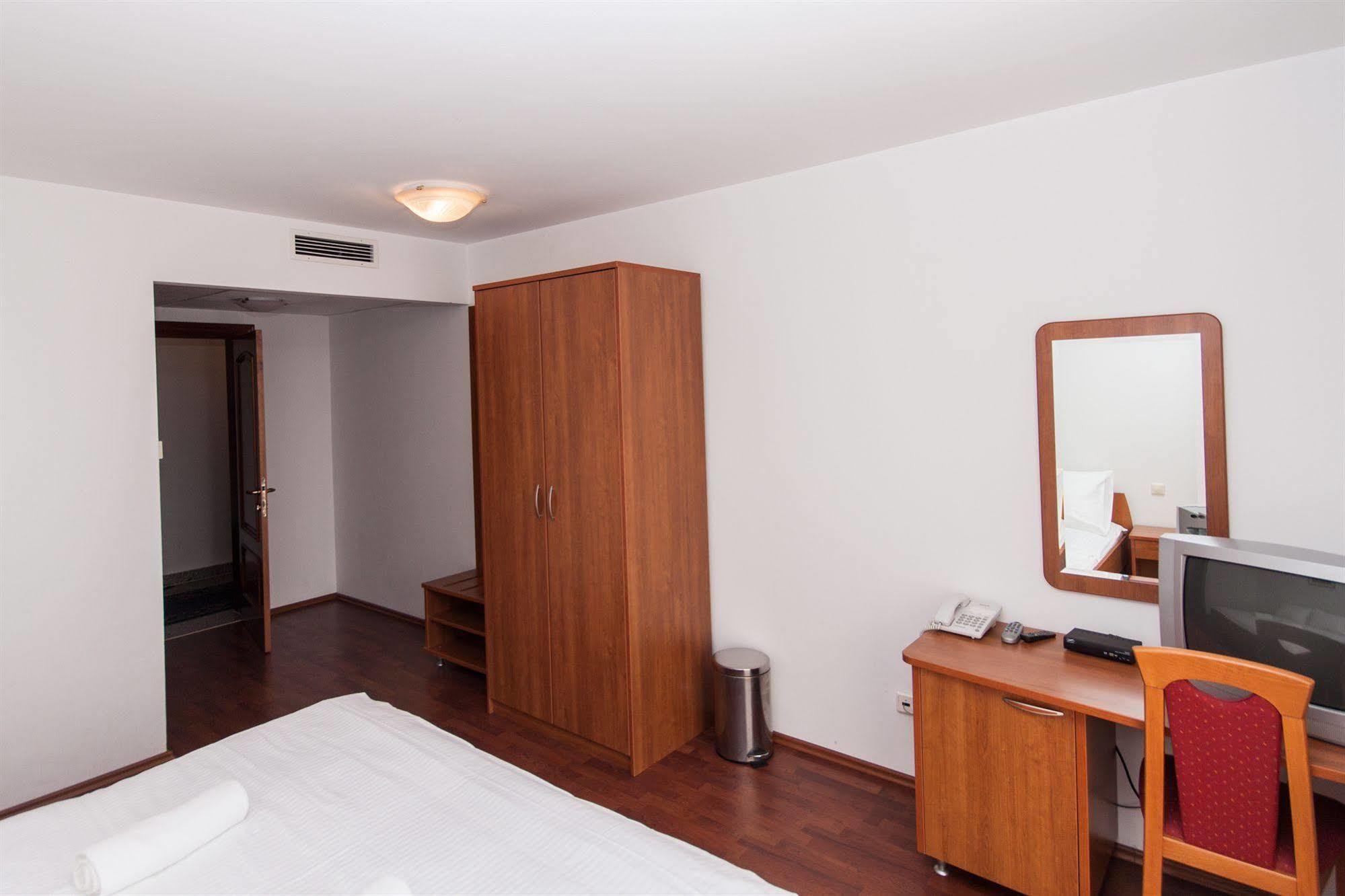 Aparthotel Zaton ซาตอน ภายนอก รูปภาพ