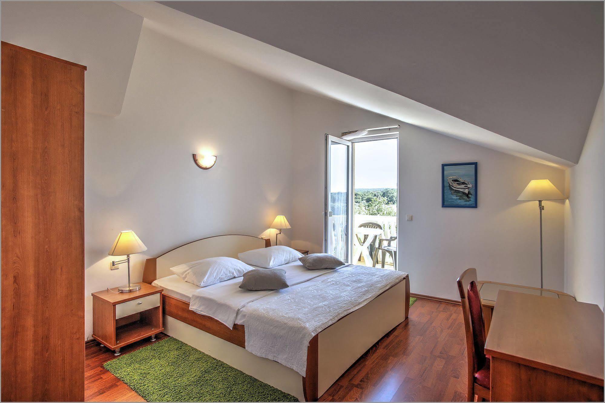 Aparthotel Zaton ซาตอน ภายนอก รูปภาพ